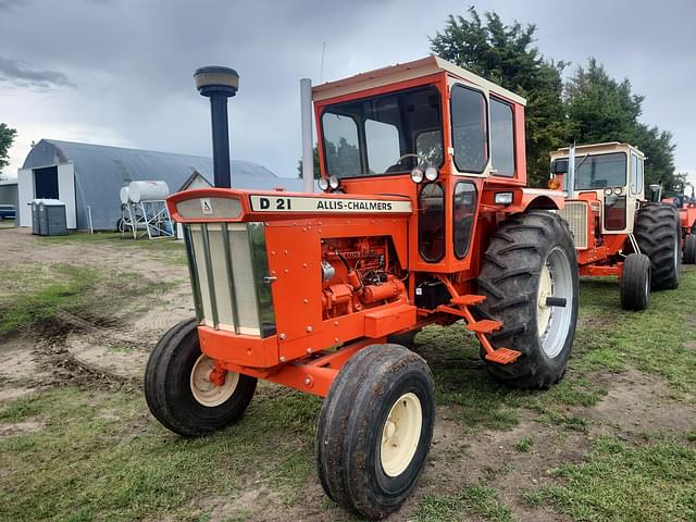 Image of Allis Chalmers D21 equipment image 1