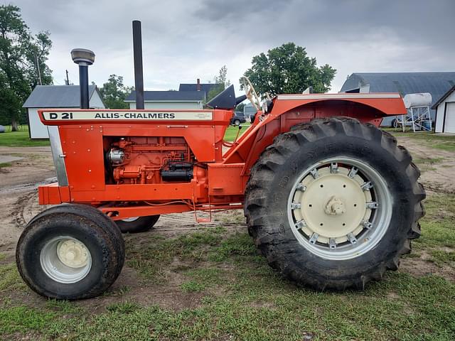 Image of Allis Chalmers D21 equipment image 3