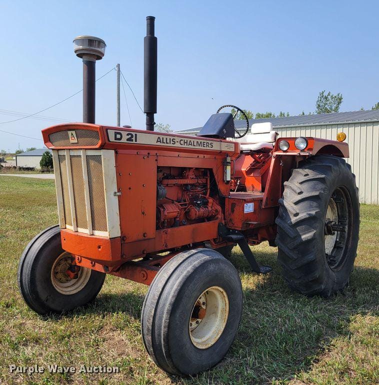 SOLD - Allis Chalmers D21 tractor Tractors with 5,028 Hrs