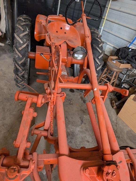 Image of Allis Chalmers G equipment image 2