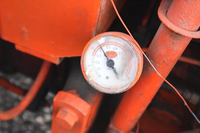 Image of Allis Chalmers G equipment image 3