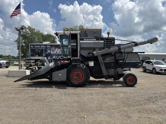 Image of Gleaner F equipment image 1