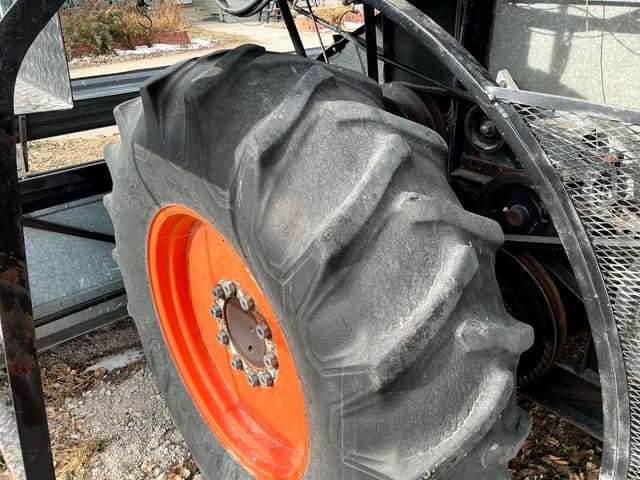 Image of Gleaner G equipment image 3