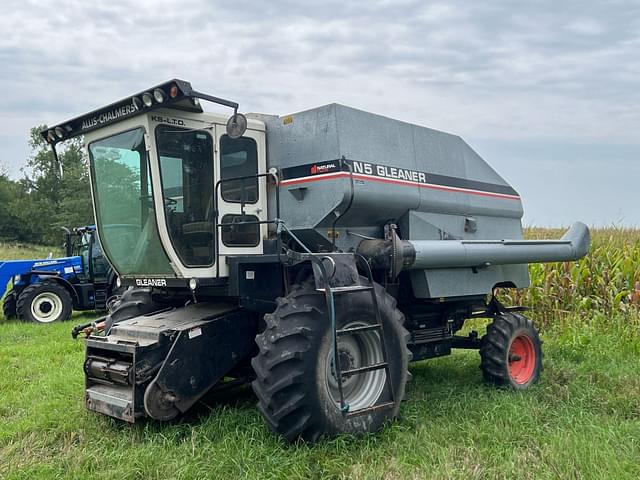 Image of Gleaner N5 equipment image 1