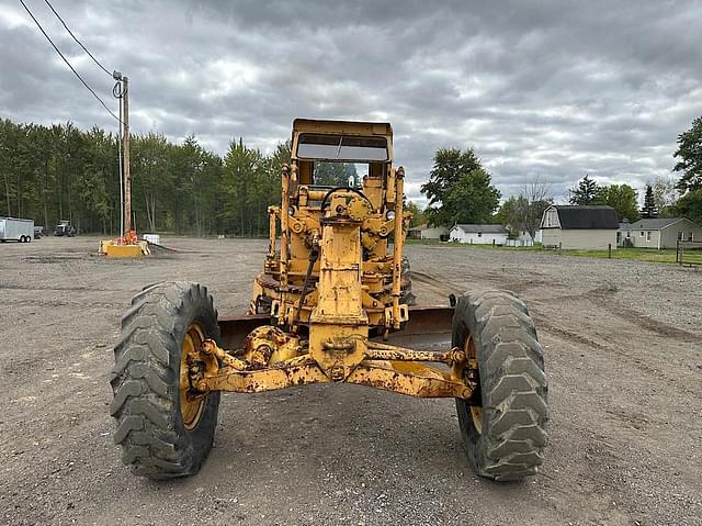 Image of Allis Chalmers M100 equipment image 1