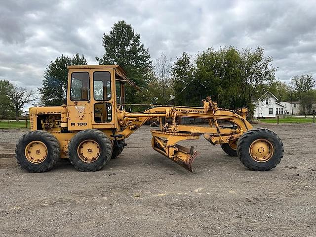 Image of Allis Chalmers M100 equipment image 3