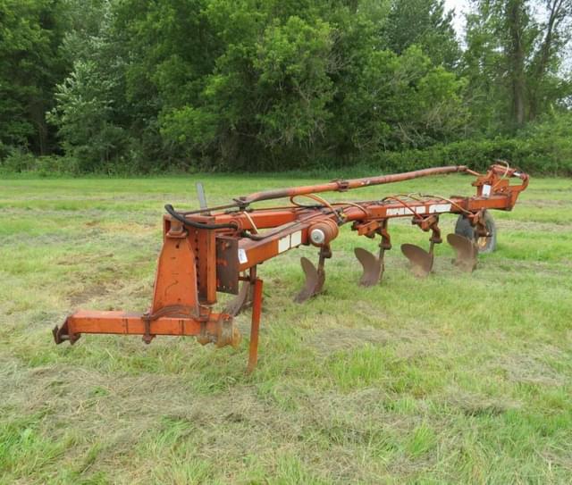 Image of Allis Chalmers 2000 equipment image 1
