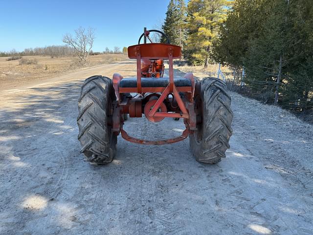 Image of Allis Chalmers B equipment image 3