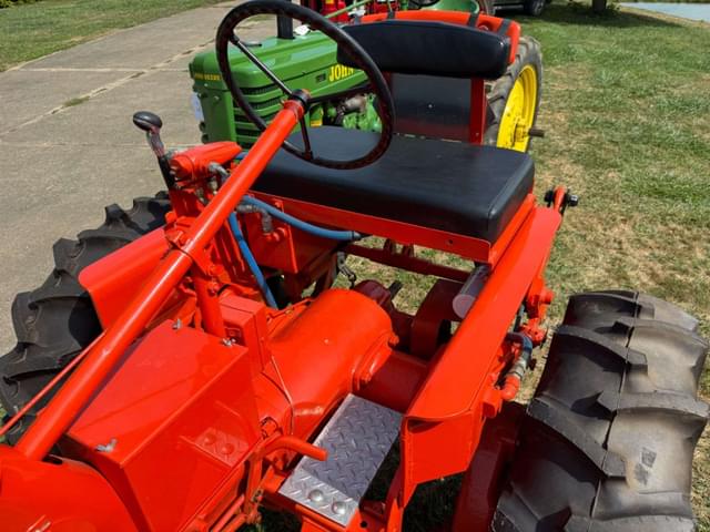 Image of Allis Chalmers B equipment image 3