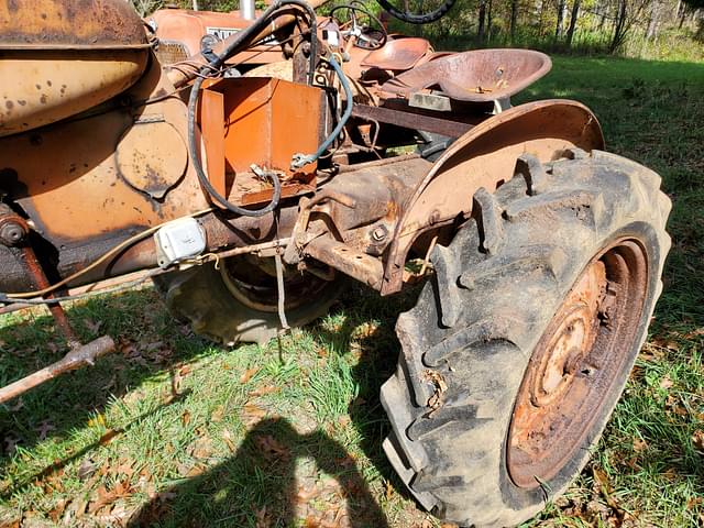 Image of Allis Chalmers B equipment image 2