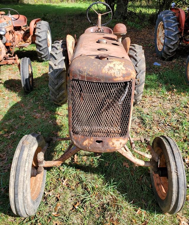 Image of Allis Chalmers B equipment image 3