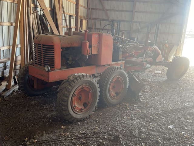 Image of Allis Chalmers D equipment image 2