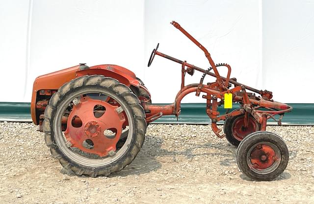 Image of Allis Chalmers G equipment image 2