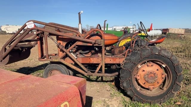 Image of Allis Chalmers D17 equipment image 4