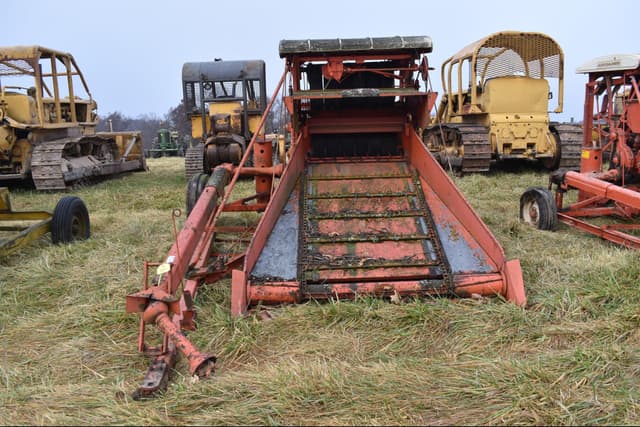 Image of Allis Chalmers Roto Baler equipment image 1