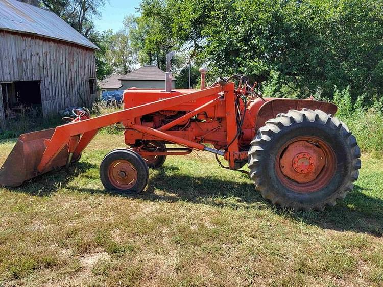 SOLD - Allis Chalmers D17 Tractors 40 to 99 HP