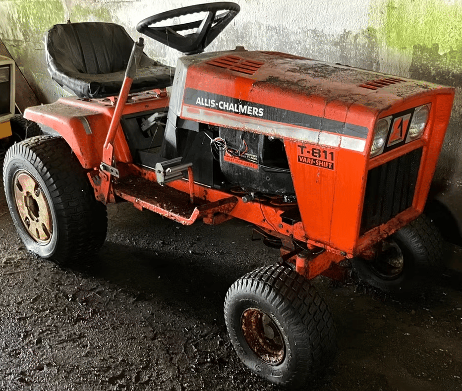 Allis Chalmers T-811 Equipment Image0