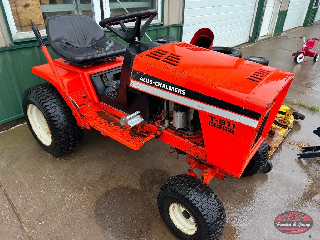 Main image Allis Chalmers T-811