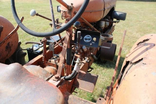 Image of Allis Chalmers WC equipment image 4