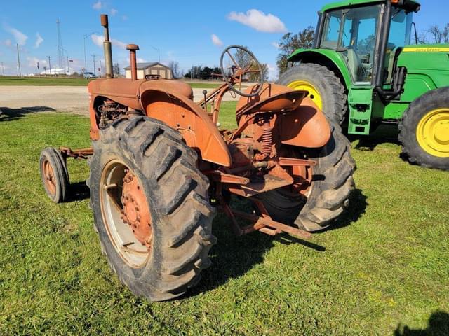 Image of Allis Chalmers WD45 equipment image 2