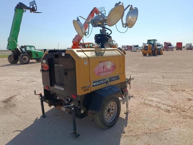 Image of Allmand Maxi-lite II equipment image 2