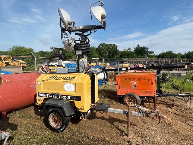 Image of Allmand Night Lite Pro II equipment image 1