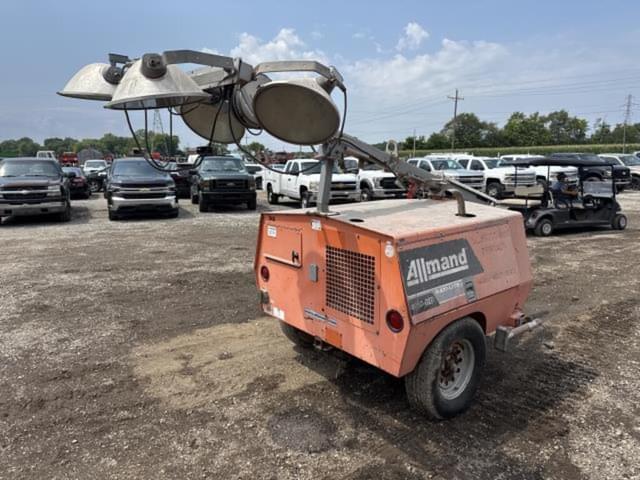 Image of Allmand Maxi-Lite equipment image 4