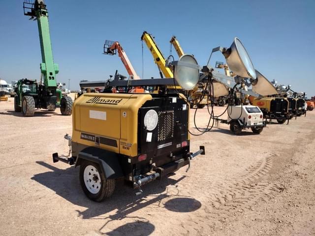 Image of Allmand Maxi-lite II equipment image 1