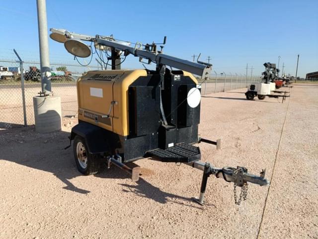 Image of Allmand Maxi-lite II equipment image 3