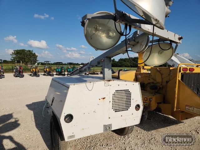 Image of Allmand Maxi-Lite ML8 equipment image 3
