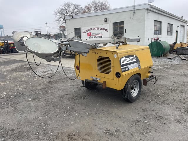 Image of Allmand Maxi-Lite ML8 equipment image 2