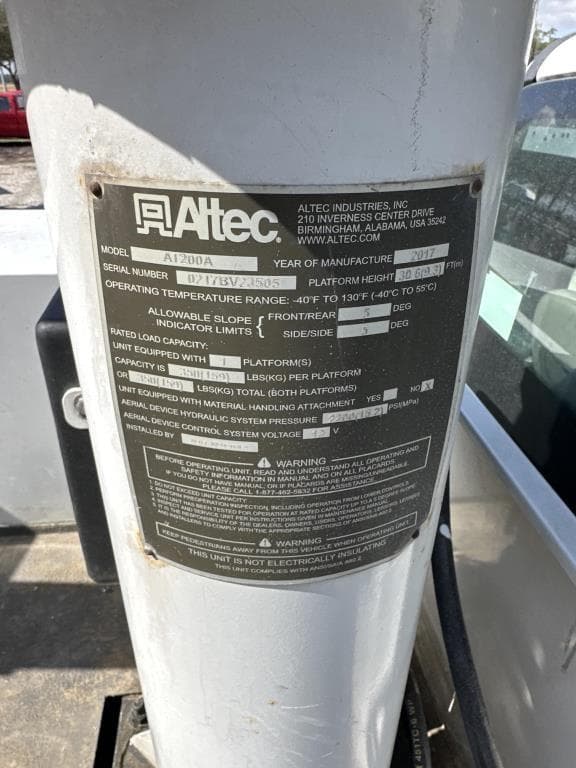 Image of Ford F-450 equipment image 4