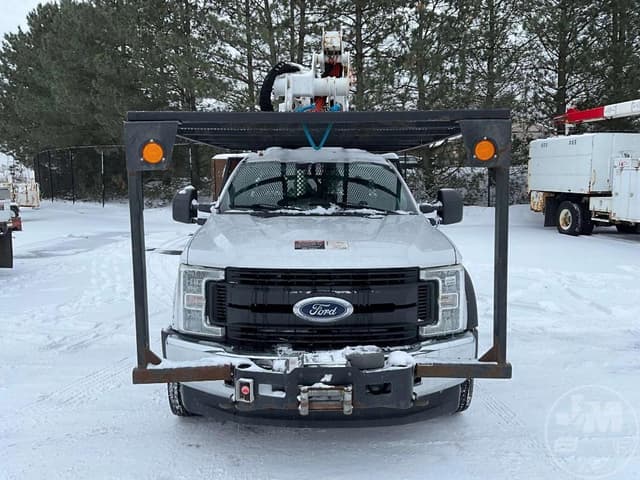 Image of Ford F-550 equipment image 1