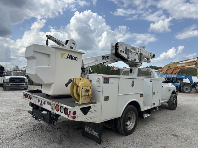 Image of Dodge Ram 5500HD equipment image 2