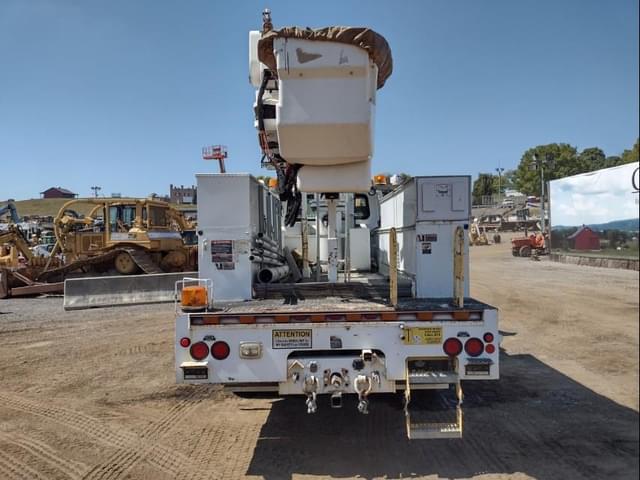 Image of International 7400 equipment image 3