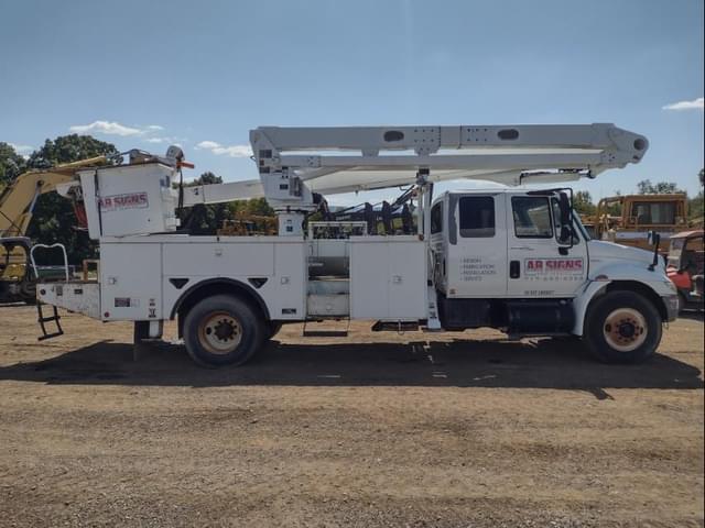 Image of International 4300 equipment image 2