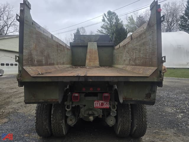 Image of AM General M917 equipment image 2