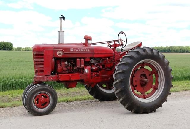 Image of Farmall Super MD equipment image 1