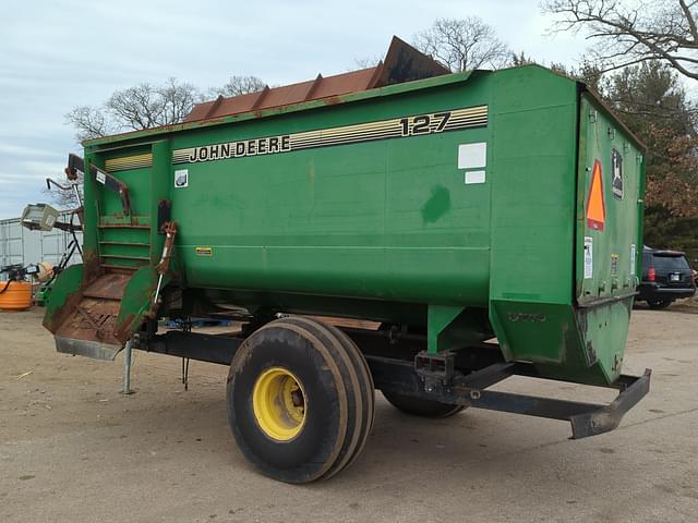 Image of John Deere 127 equipment image 3