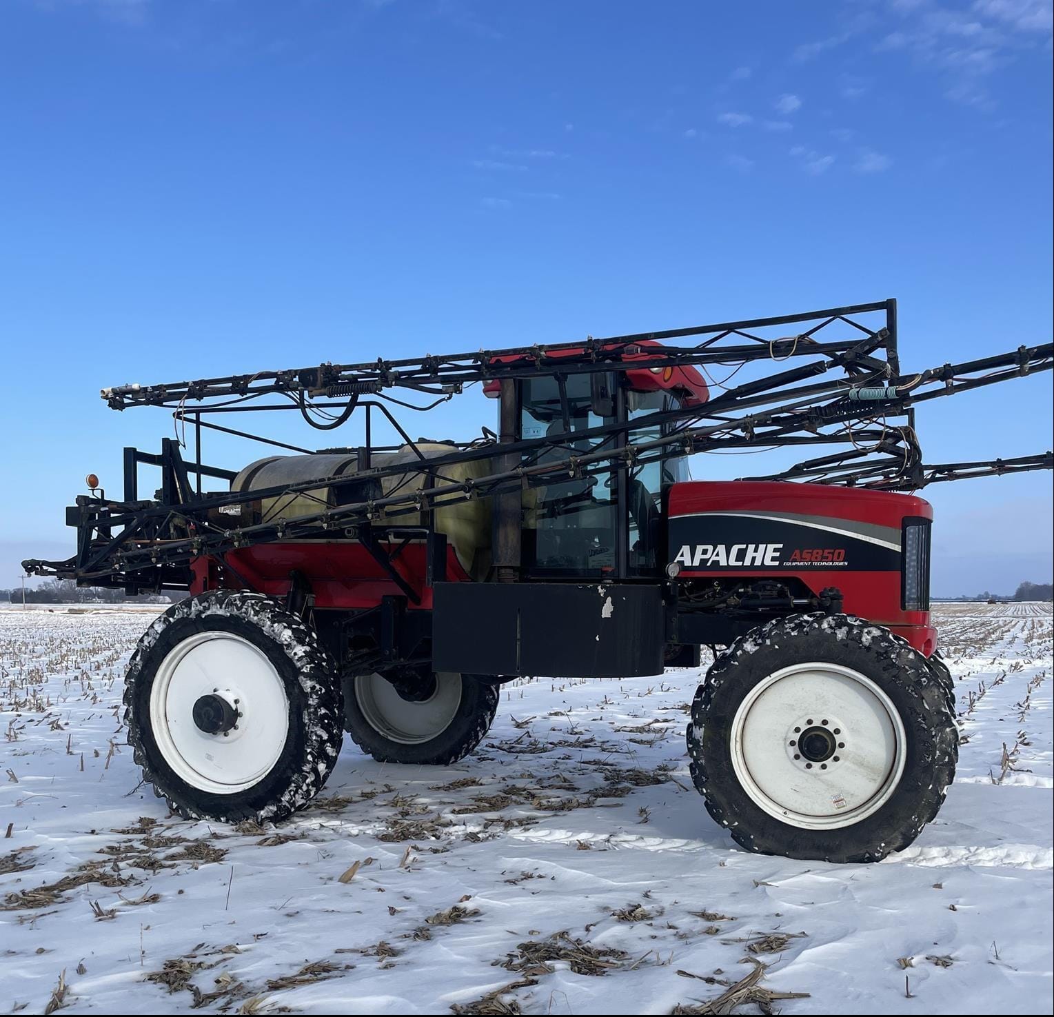 Apache AS850 Equipment Image0