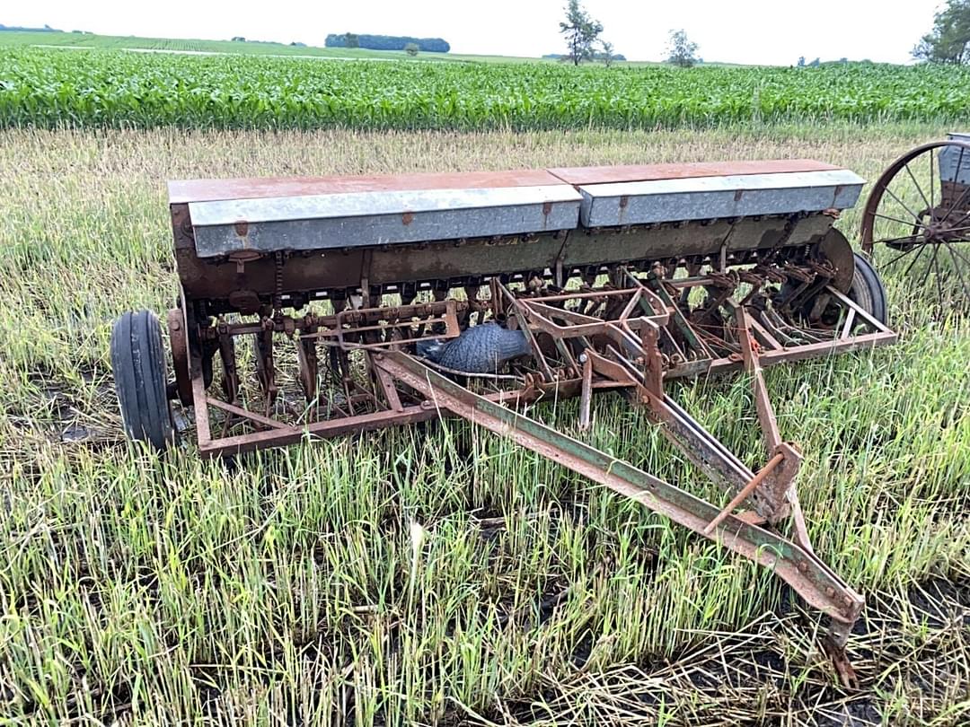 Image of John Deere Van Brunt Primary image