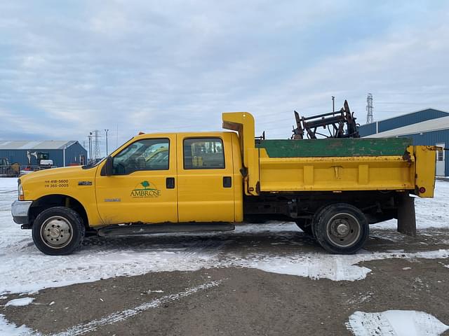 Image of Ford F-450 equipment image 3