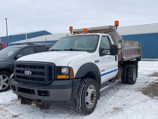 Image of Ford F-450 equipment image 1