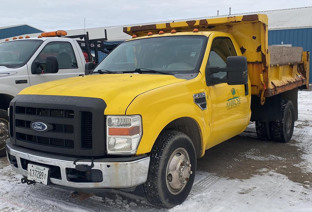 Image of Ford F-350 Primary image