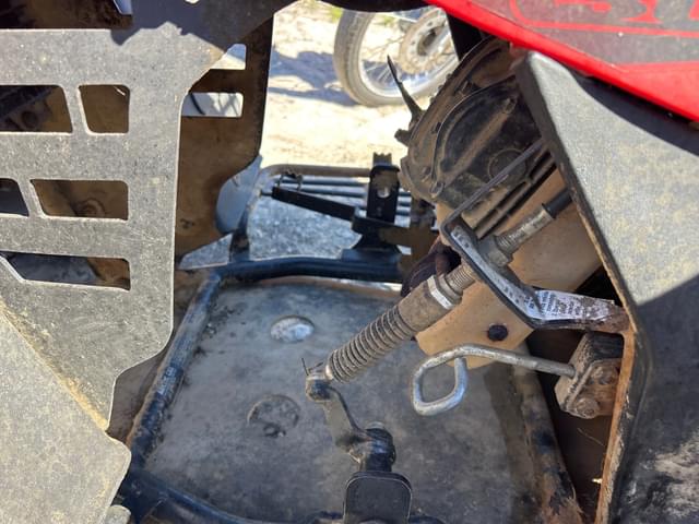 Image of Arctic Cat 300 equipment image 4