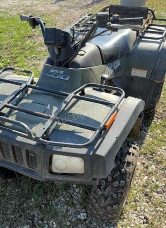 Image of Arctic Cat 400 equipment image 2