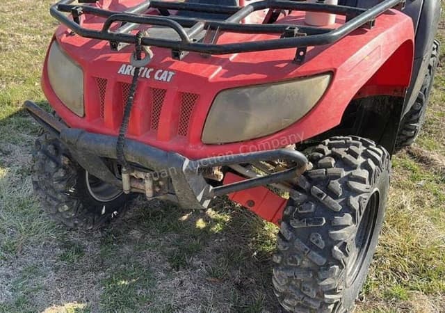 Image of Arctic Cat 400 equipment image 2