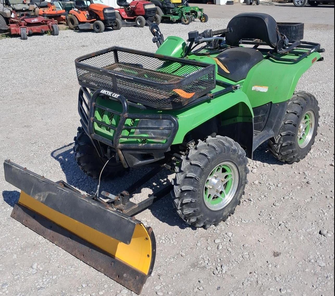 Arctic Cat 400 Equipment Image0
