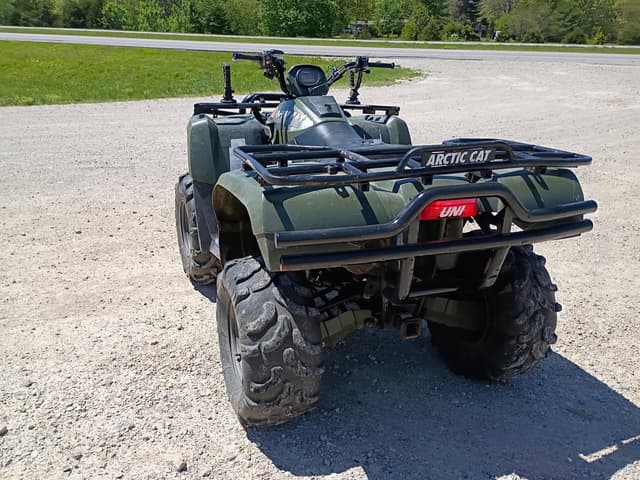 Image of Arctic Cat 700 equipment image 3