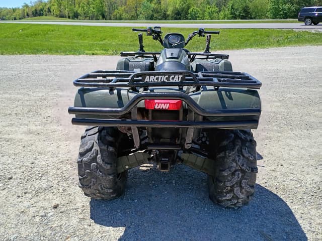 Image of Arctic Cat 700 equipment image 4